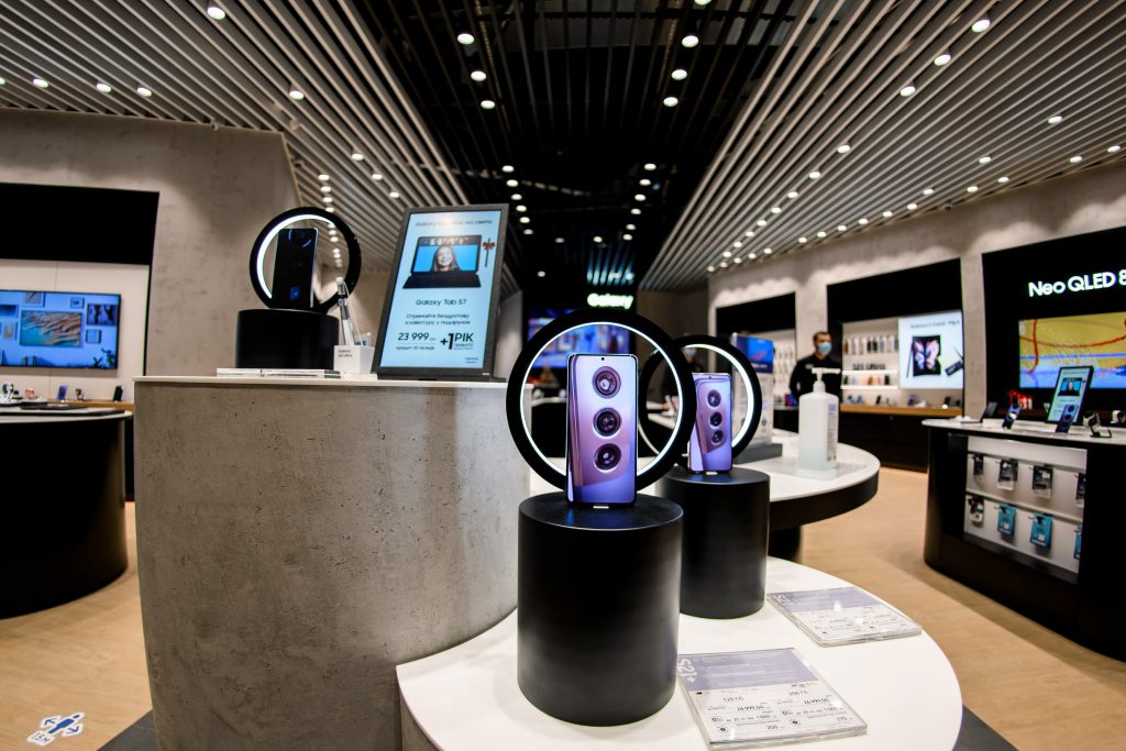 samsung experience store v trcz respublika park | 3