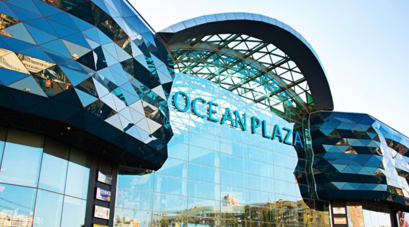 В ТРЦ Ocean Plaza посетители смогут поиграть в викторину с популярными стендап-комиками