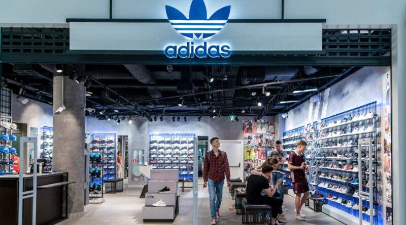 Adidas-нарощує-продажі-завдяки-футбольній-лихоманці