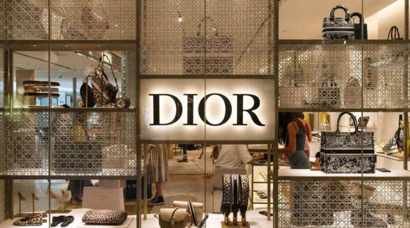 Christian-Dior-знову-реєструє-свої-бренди-в-росії