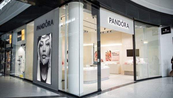 Pandora-відкрила-перший-в-Україні-магазин-у-концепції-Evoke-в-ТРЦ-Lavina-Mall