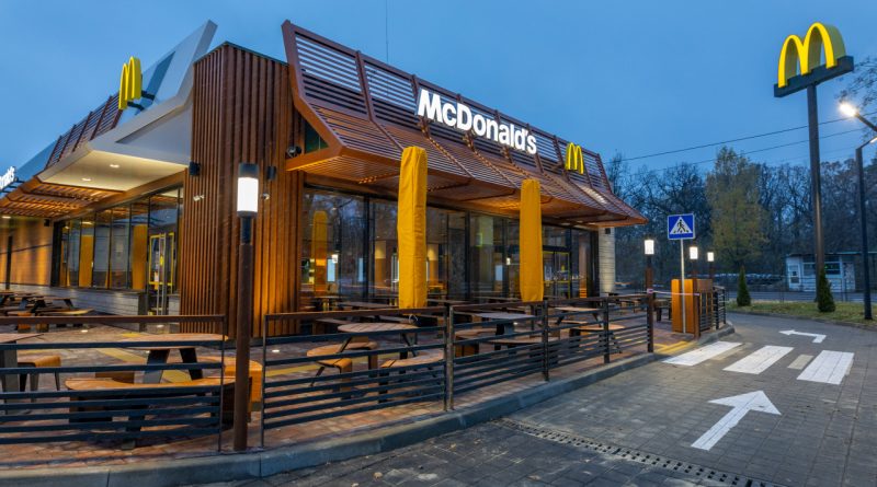 Mcdonald's-відкрив-новий-заклад-біля-Академмістечка-в-Києві-(фото)